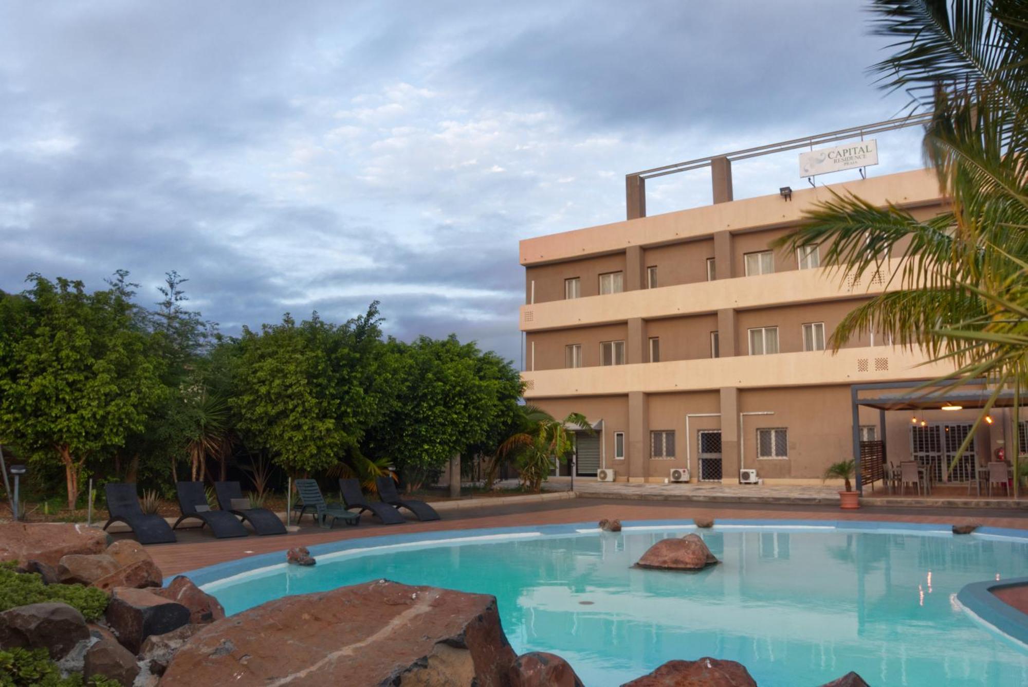 Praia Capital Residence Aparthotel Екстер'єр фото